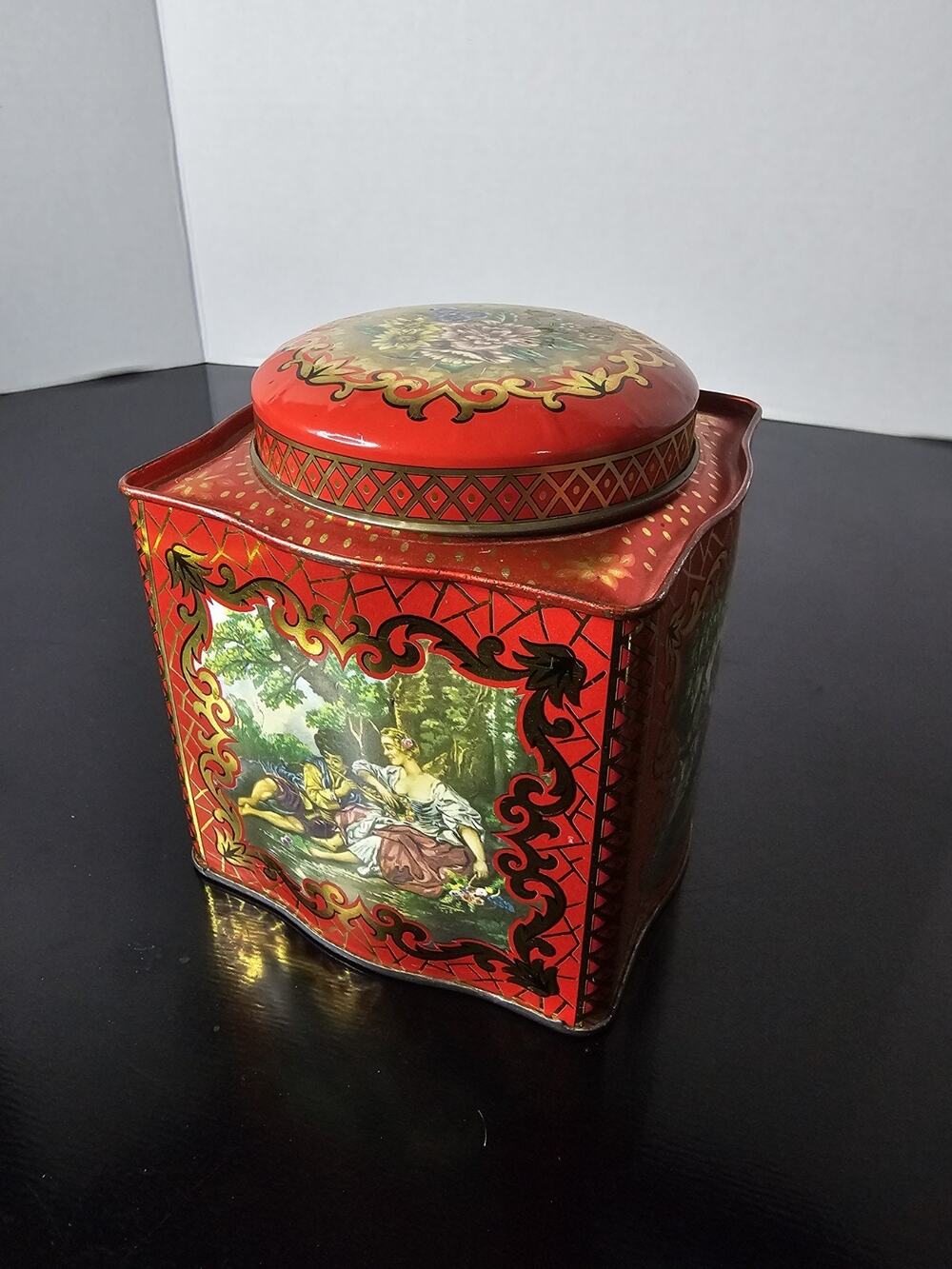 VTG Daher Tin With Courting Couple Red Gold Tea Tin Made in England